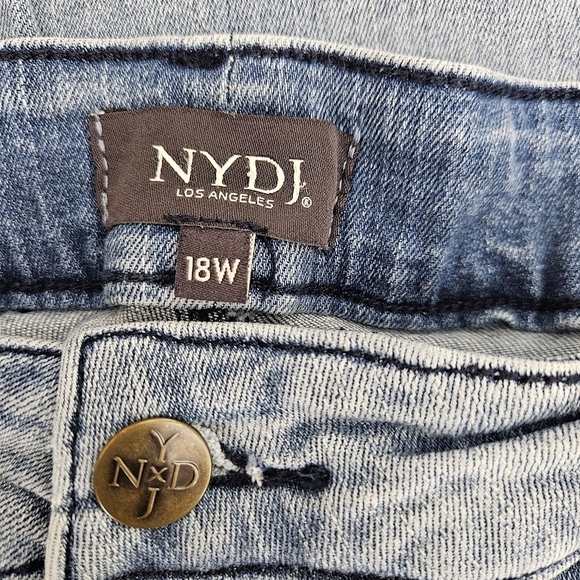 NYDJ Marilyn Ankle Jeans Star Embroidered Lift Tuck High Rise Denim 18W - Picture 7 of 11